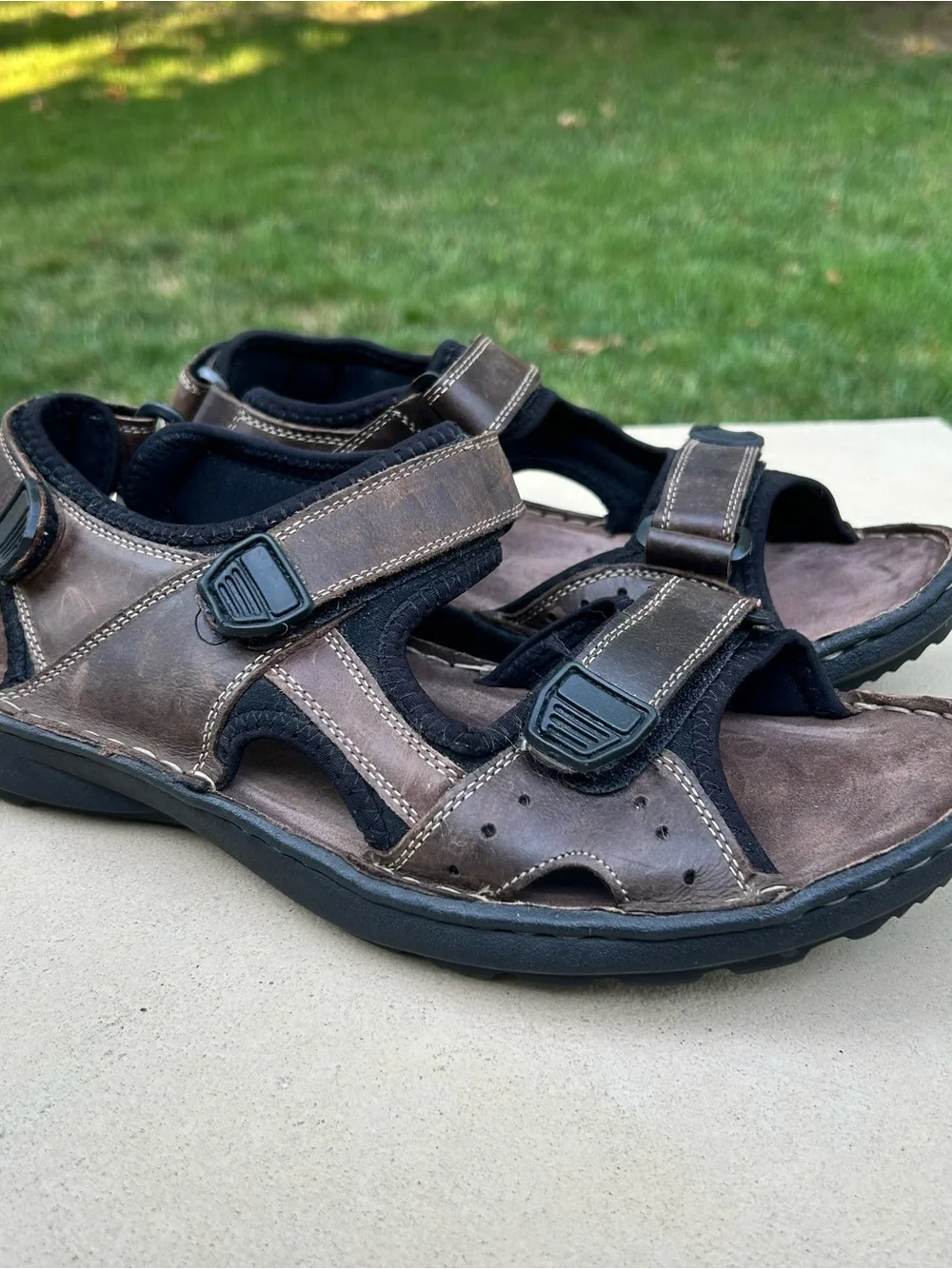 Clarks Mens Brown Leather Strap Velcro Sandals Size 10